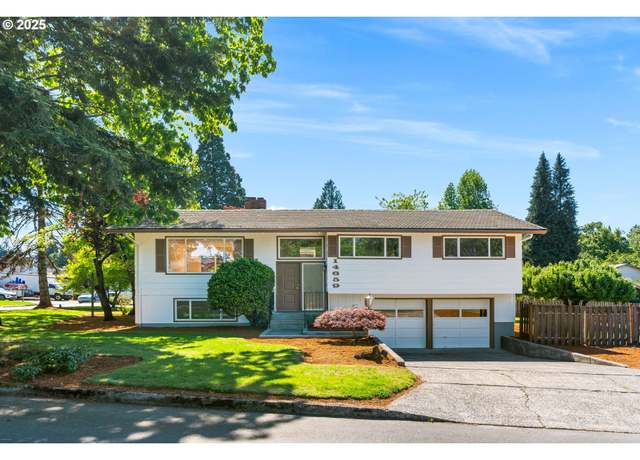 Property at 14659 SE Primrose Ave, Milwaukie, OR 97267, 4 beds, 2 baths