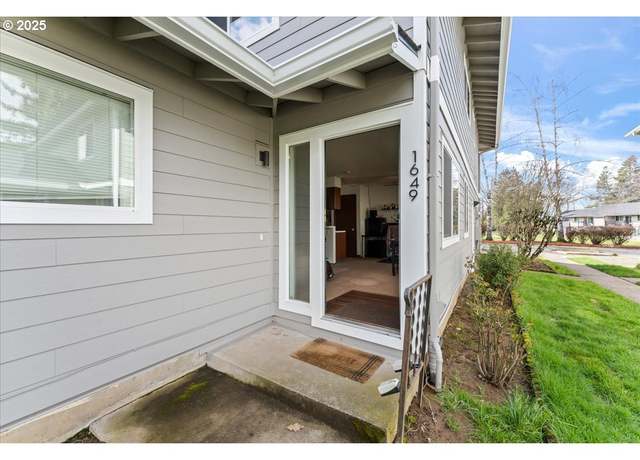Property at 1649 NE Kane Dr, Gresham, OR 97030, 2 beds, 1 bath