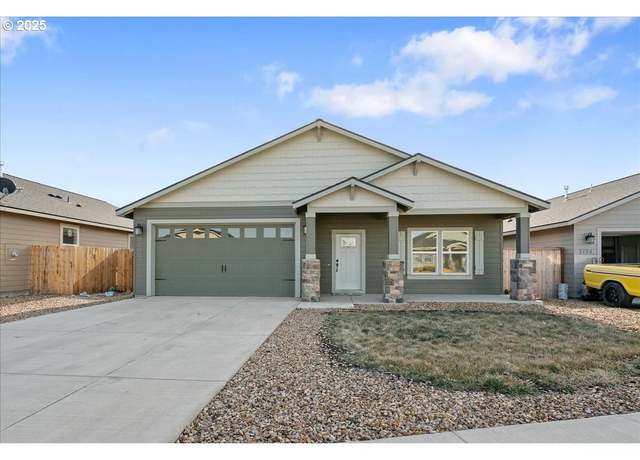 Property at 3132 NW Cedar Ave, Redmond, OR 97756, 3 beds, 3 baths