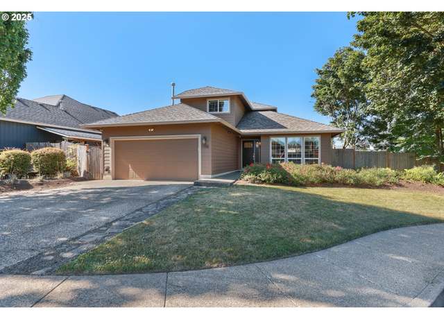 Property at 7986 SE Brentwood Ct, Milwaukie, OR 97267, 4 beds, 2.5 baths