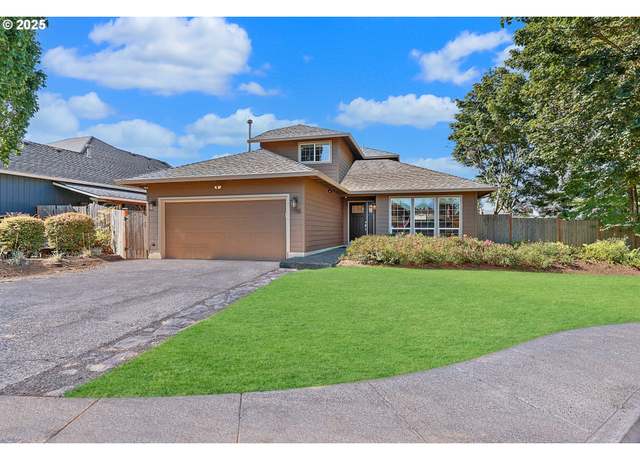 Property at 7986 SE Brentwood Ct, Milwaukie, OR 97267, 4 beds, 2.5 baths