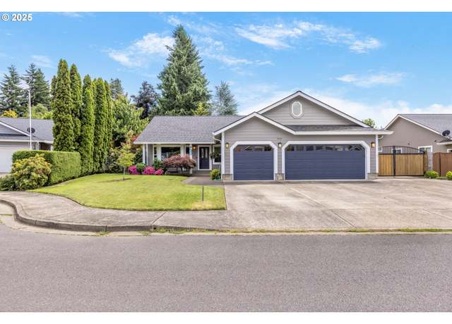 Property at 1575 Fairview Pl, Cottage Grove, OR 97424, 4 beds, 2.5 baths