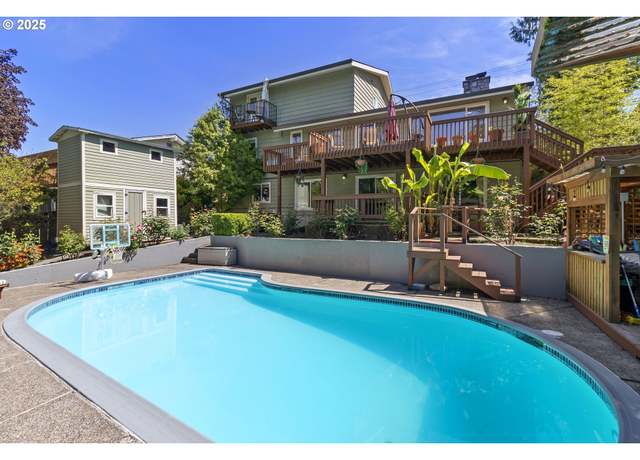Property at 7949 SE 112th Ave, Portland, OR 97266, 4 beds, 3.5 baths
