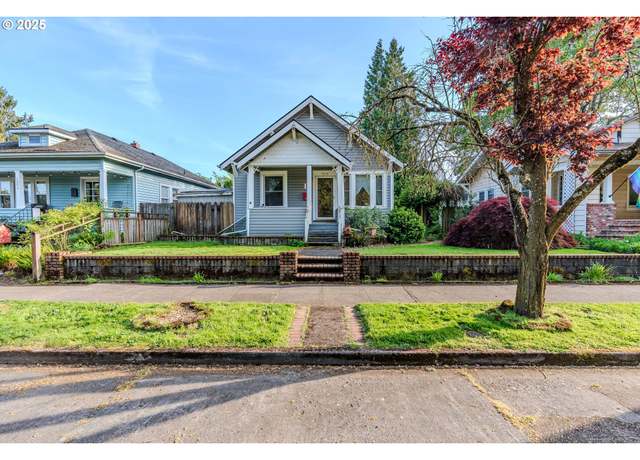Property at 7216 N Ivanhoe St, Portland, OR 97203, 2 beds, 1 bath