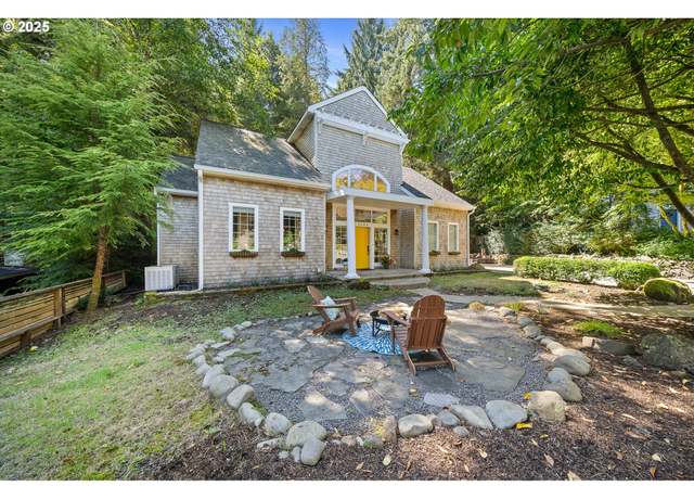 Property at 3308 Bayview Ter, Seaside, OR 97138, 3 beds, 3 baths