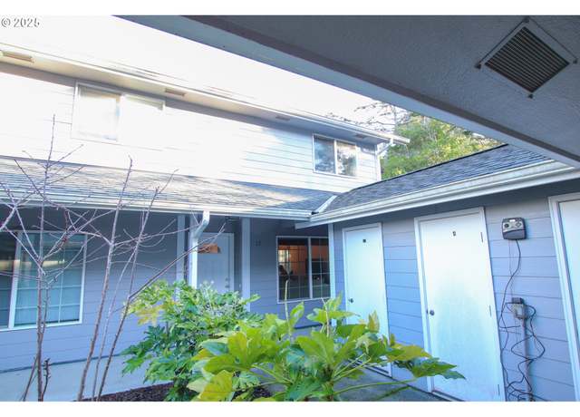 Property at 1150 Hemlock St Unit D-13, Florence, OR 97439, 2 beds, 1.5 baths