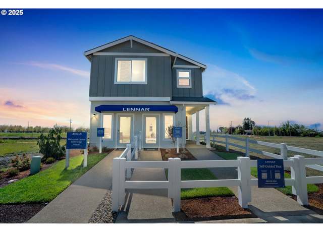 Property at 2325 Sawtelle Dr, Woodburn, OR 97071, 4 beds, 2.5 baths
