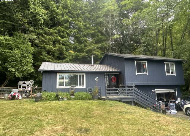 Property at 585 Robinhood Ave, Lakeside, OR 97449, 3 beds, 1 bath