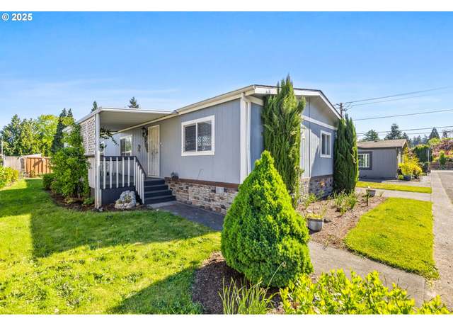 Property at 10523 SE Linwood Ave #7, Milwaukie, OR 97222, 3 beds, 2 baths