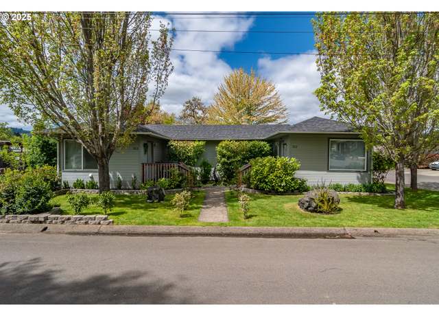 Property at 512 W Center St, Roseburg, OR 97471, 3 beds, 2 baths