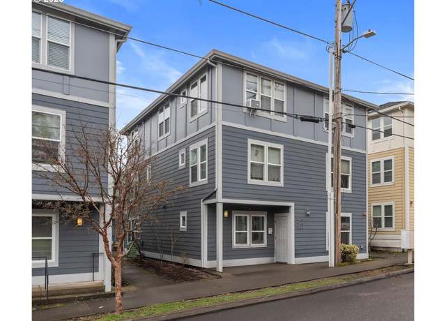 Property at 11927 SE Ash St, Portland, OR 97216, 2 beds, 1 bath