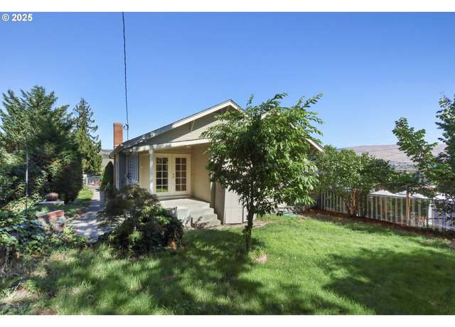 Property at 1214 Garrison St, The Dalles, OR 97058, 3 beds, 2 baths