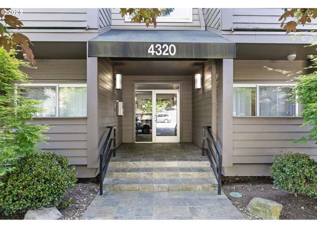 Property at 4320 S Corbett Ave #117, Portland, OR 97239, 2 beds, 2 baths