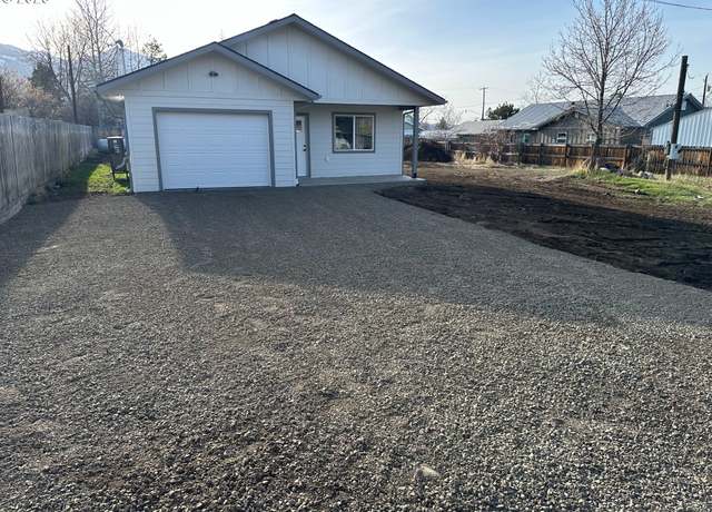Property at 103 N East St, Joseph, OR 97846, 3 beds, 2 baths