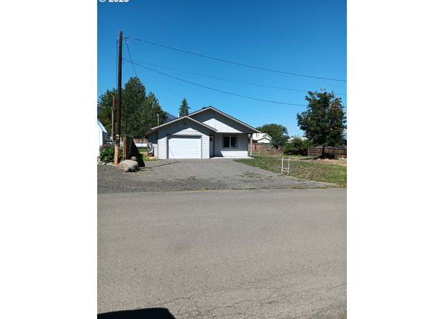Property at 103 N East St, Joseph, OR 97846, 3 beds, 2 baths