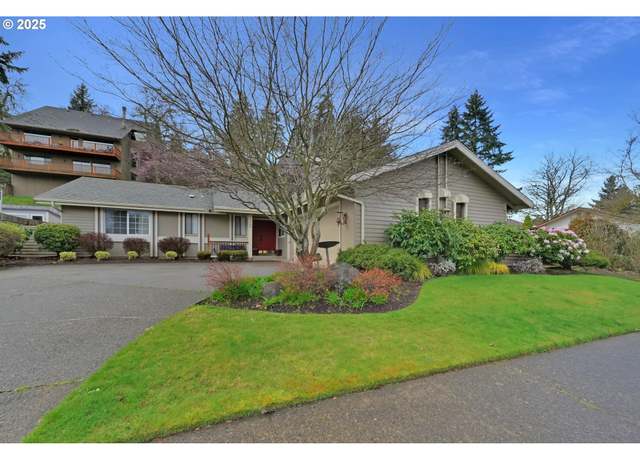 Property at 2080 Ridgeway Dr, Eugene, OR 97401, 3 beds, 2 baths