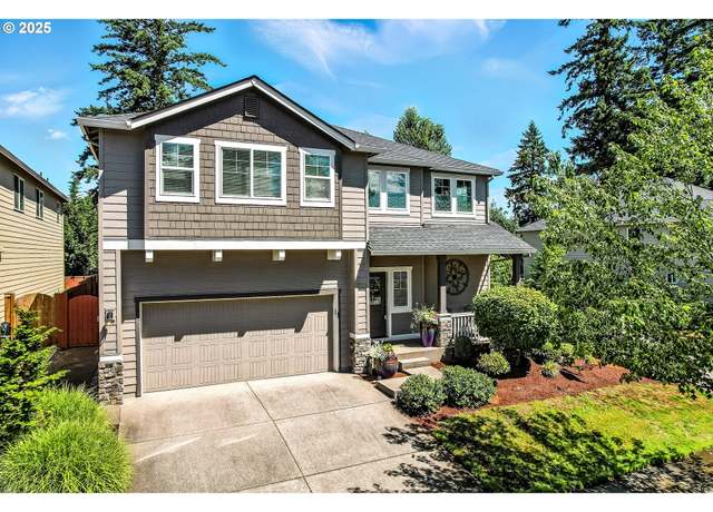 Property at 15917 SE Wood Duck Ln, Happy Valley, OR 97015, 5 beds, 3 baths