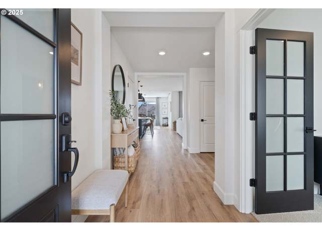 Property at 4815 S 12th Cir, Ridgefield, WA 98642, 5 beds, 3.5 baths