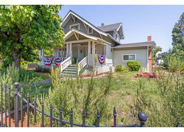 Property at 91 S Main St, Lebanon, OR 97355, 5 beds, 3 baths