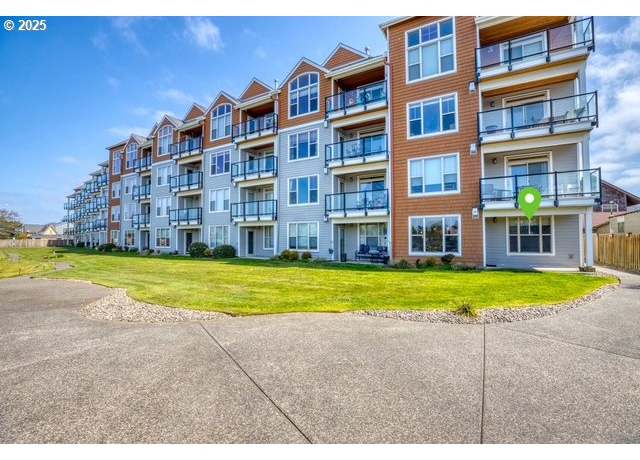 Property at 1000 N Holladay Dr #101, Seaside, OR 97138, 2 beds, 2 baths