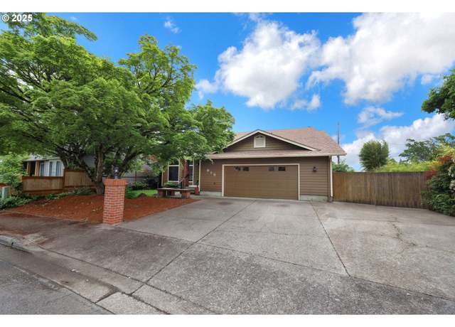 Property at 915 Marquet Way, Eugene, OR 97401, 3 beds, 2.5 baths