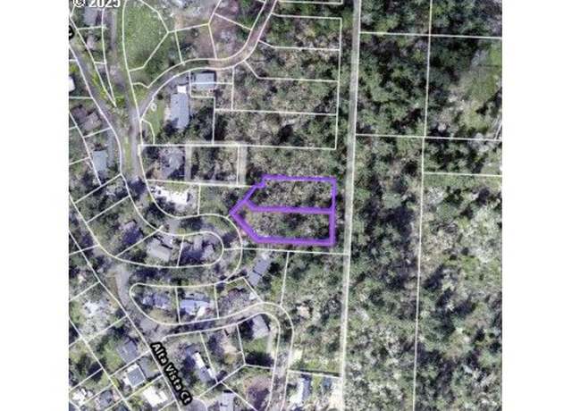 Property at 2825 2819 Capital Dr Unit 18, 19, Eugene, OR 97403
