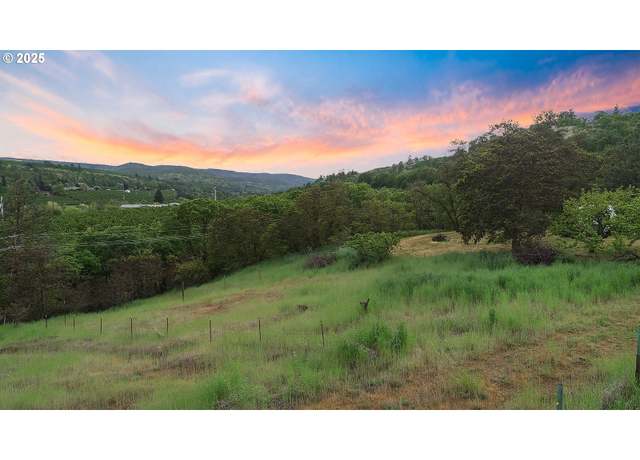 Property at 1832 Cherry Heights Rd, The Dalles, OR 97058