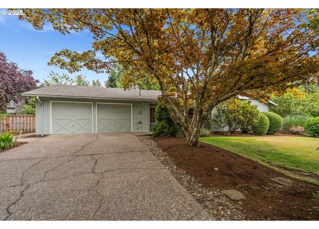 Property at 8830 SW 56th Ave, Portland, OR 97219, 3 beds, 2 baths