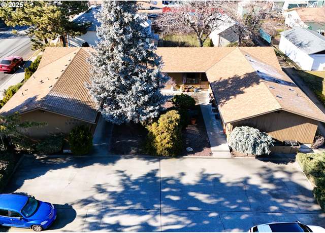 Property at 1221 Lewis St, The Dalles, OR 97058, 8 beds, 4 baths