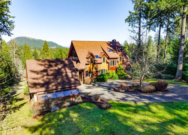 Property at 31160 Foxridge Ln, Eugene, OR 97405, 4 beds, 3.5 baths