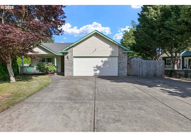 Property at 1157 Yew St, Junction City, OR 97448, 3 beds, 2 baths