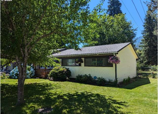 Property at 48294 Hills St, Oakridge, OR 97463, 4 beds, 2 baths