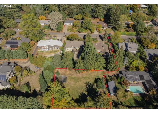 Property at 6336 SW Seymour St Unit B, Portland, OR 97221