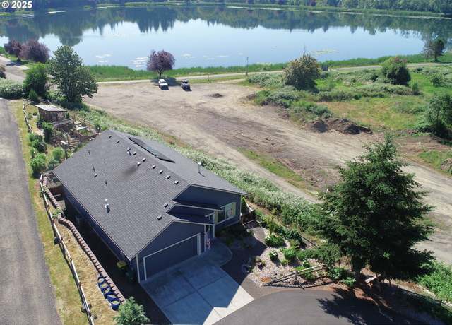 Property at 702 Lakeview Dr, Vernonia, OR 97064, 3 beds, 2 baths
