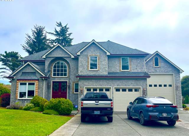 Property at 1101 Byrtus Pl, Brookings, OR 97415, 2 beds, 2.5 baths