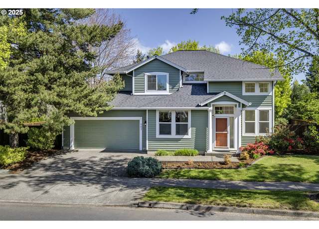 Property at 983 NE Rogahn St, Hillsboro, OR 97124, 3 beds, 2.5 baths