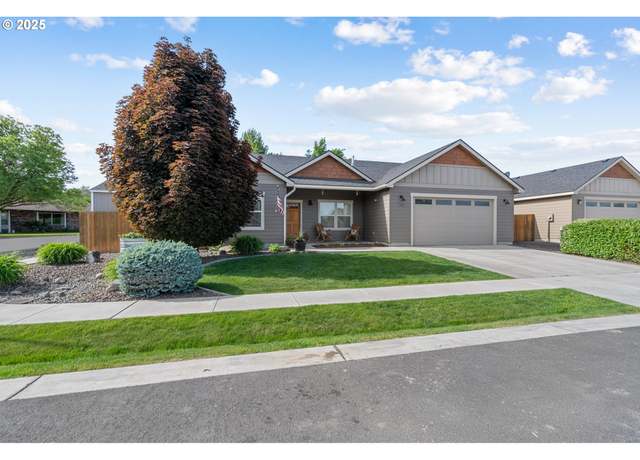 Property at 1003 SW Olive Ct, Hermiston, OR 97838, 4 beds, 2 baths