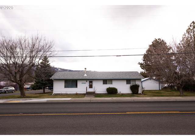 Property at 668 S Main St, Union, OR 97883, 3 beds, 2 baths