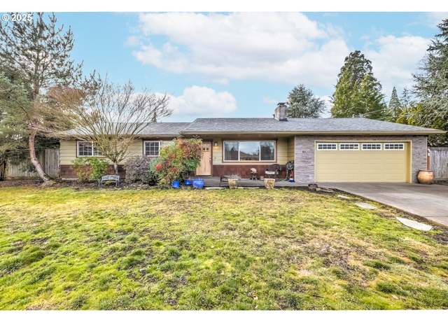 Property at 882 NE Donelson Rd, Hillsboro, OR 97124, 3 beds, 1.5 baths
