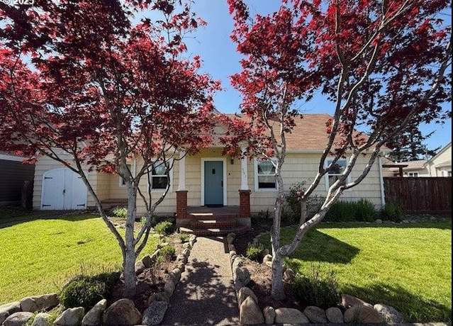 Property at 351 Juniper St, Junction City, OR 97448, 3 beds, 2 baths