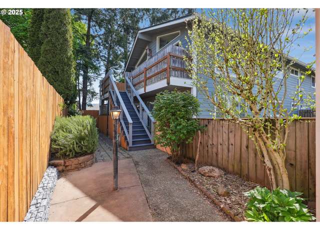 Property at 1510 N Deborah Rd #4, Newberg, OR 97132, 2 beds, 1 bath