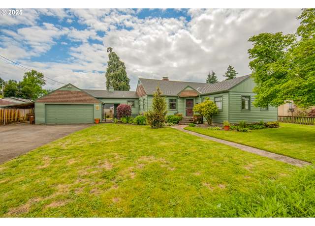 Property at 381 W Berkeley St, Gladstone, OR 97027, 3 beds, 1.5 baths