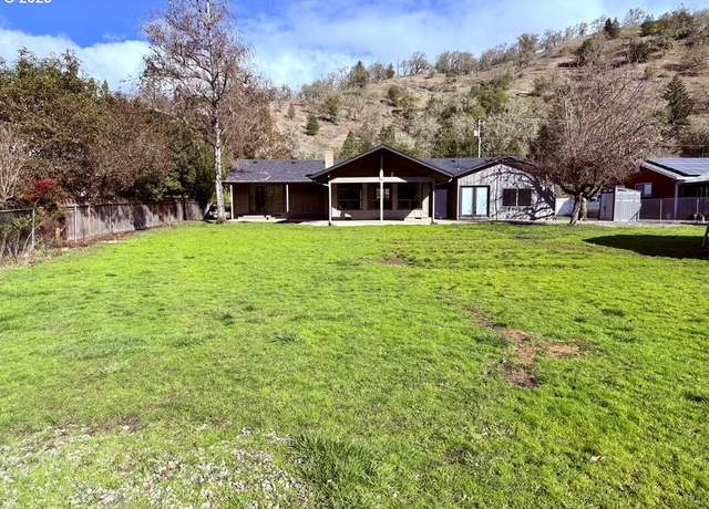 Property at 230 Singing Waters Rd, Winchester, OR 97495, 2 beds, 2.5 baths