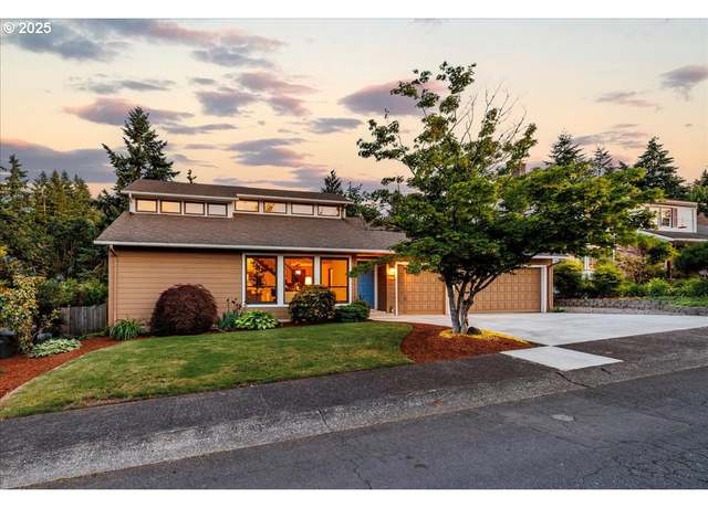 Property at 6567 Palomino Way, West Linn, OR 97068, 4 beds, 2 baths