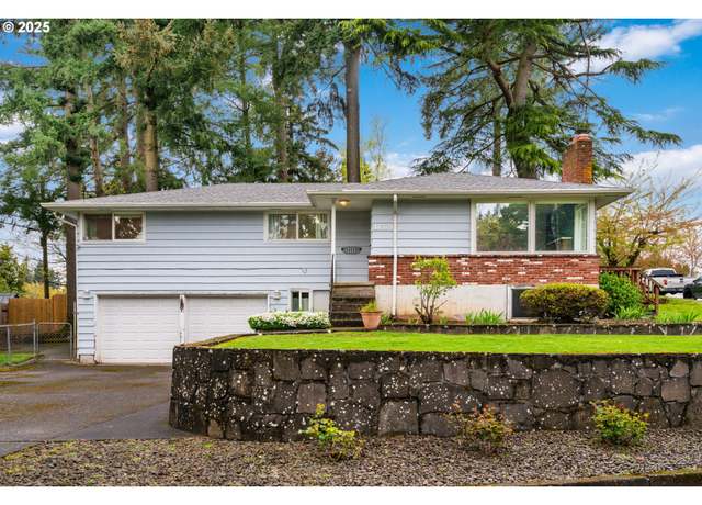 Property at 11329 SE Salmon St, Portland, OR 97216, 3 beds, 2.5 baths