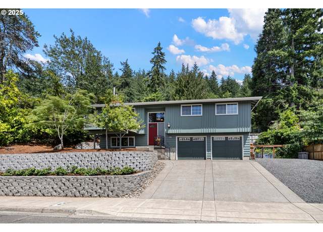 Property at 3835 Onyx St, Eugene, OR 97405, 4 beds, 3 baths