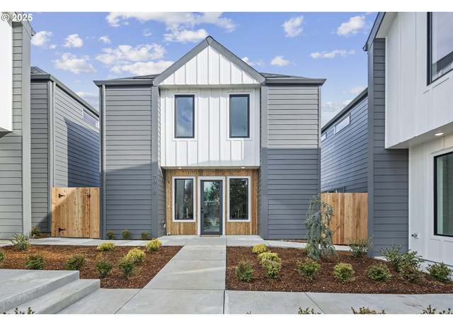 Property at 7916 SE 45th Ave, Portland, OR 97206, 2 beds, 2.5 baths