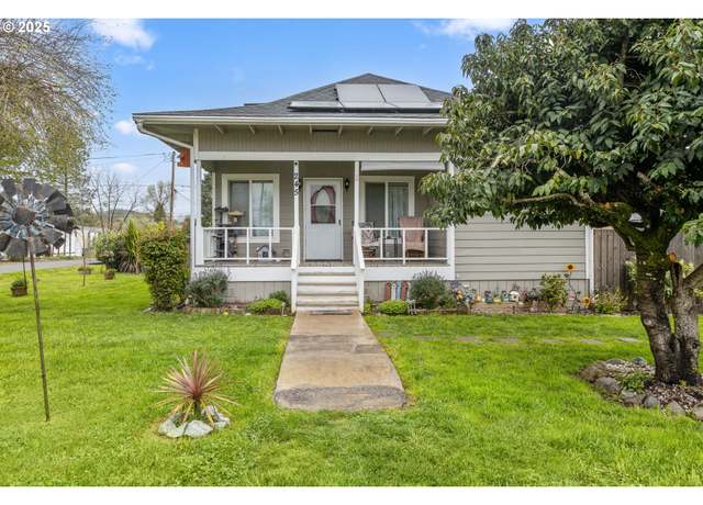 Property at 245 L St, Riddle, OR 97469, 3 beds, 2 baths