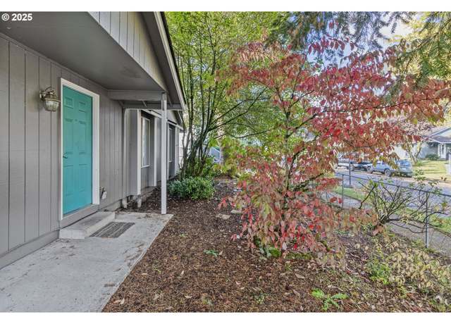 Property at 5513 NE 39th St, Vancouver, WA 98661, 3 beds, 2 baths