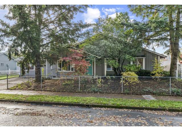 Property at 5513 NE 39th St, Vancouver, WA 98661, 3 beds, 2 baths